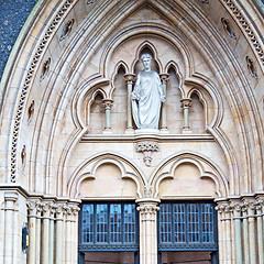 Image showing door southwark  cathedral in london england old construction and