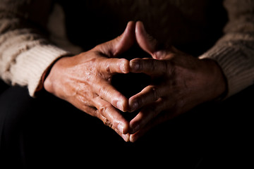 Image showing Old man hands