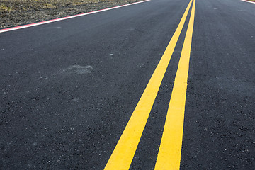 Image showing Road and yellow line