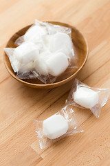 Image showing Marshmallow in wooden bowl