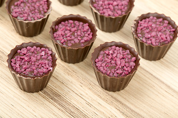 Image showing small chocolate candy cakes 