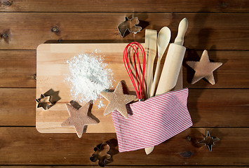 Image showing close up of gingerbread and baking kitchenware set