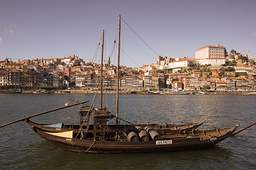 Image showing EUROPE PORTUGAL PORTO RIBEIRA OLD TOWN DOURO RIVER