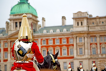 Image showing for    the queen in london  