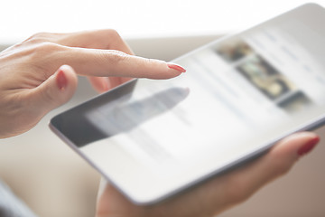 Image showing Woman with tablet computer