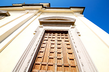 Image showing  entrance   door    in italy    