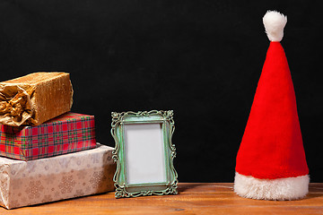 Image showing The wooden table with Christmas decorations 