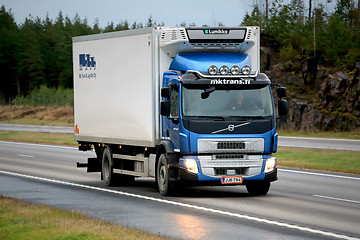 Image showing Blue Volvo FE Reefer Truck on Motorway