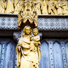 Image showing marble and statue in old city of london england