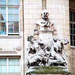 Image showing marble and statue in old city of london england