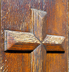 Image showing castellanza blur    abstract     knocker in a    closed wood    
