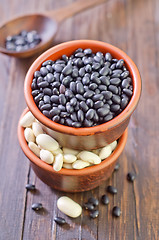 Image showing black and white beans