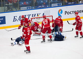 Image showing All barys men fall down