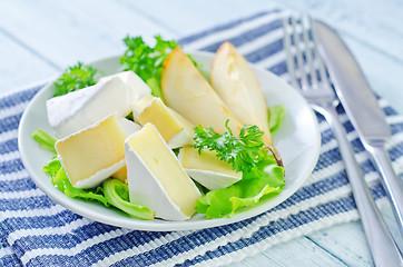 Image showing salad with camembert and pears