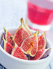 Image showing figs and juice