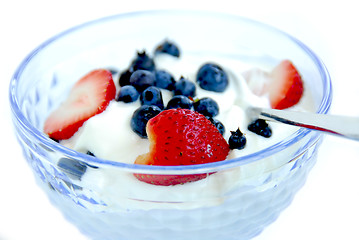 Image showing Yogurt and berries