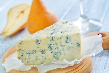 Image showing blue cheese and pears