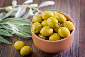 Image showing green olives