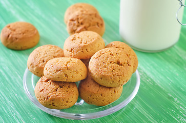 Image showing milk with cookies