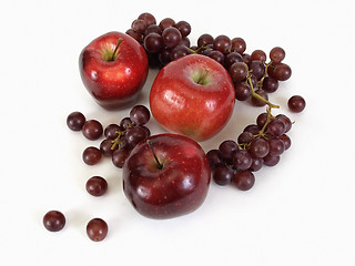 Image showing Apples and Grapes, Loose