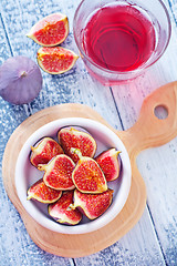 Image showing figs and juice