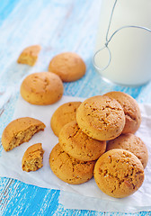 Image showing milk with cookies