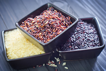 Image showing raw rice in bowls