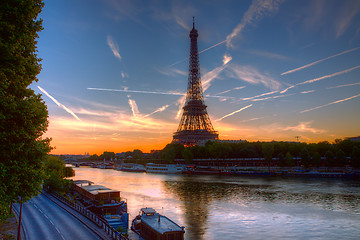 Image showing Sunrise in Paris