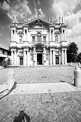 Image showing column old architecture in italy europe milan religion       and