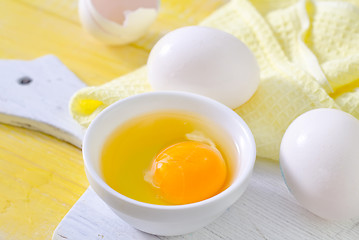 Image showing raw eggs