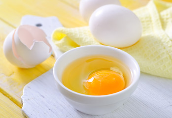 Image showing raw eggs