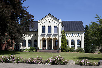 Image showing Country house villa