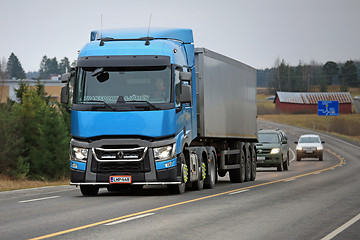 Image showing Blue Renault Trucks T Semi on the Road