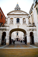 Image showing historic   marble and statue in old city of england