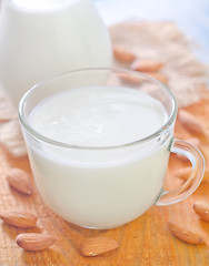 Image showing milk with almond