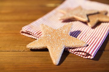 Image showing close up of gingerbread cookies and towel