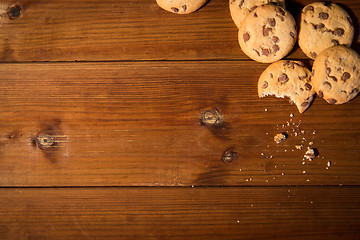 Image showing close up of oat cookies on wooden table