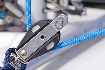 Image showing Sailing pulley