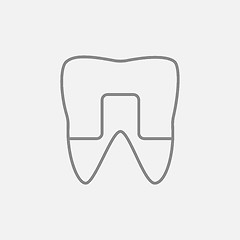 Image showing Crowned tooth line icon.