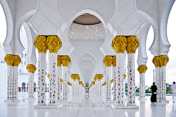 Image showing the Sheikh Zayed Grand Mosque