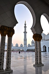 Image showing the Sheikh Zayed Grand Mosque