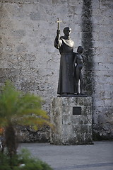 Image showing Old Havana statues.