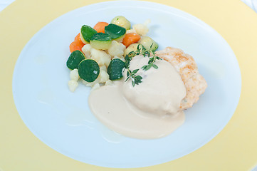 Image showing 
Hamburger with mustard sauce and crispy vegetables