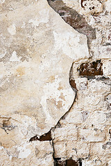 Image showing crack in the wall  