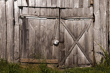 Image showing old wooden gate  