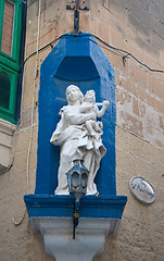 Image showing Statue of the Madonna with her child in a street in Malta