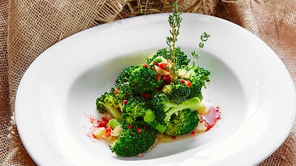 Image showing boiled broccoli in white bowl 