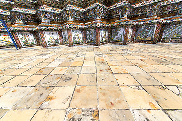 Image showing  pavement gold    temple   in   bangkok  thailand 