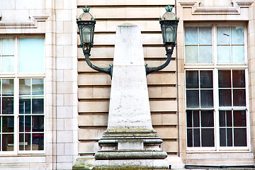 Image showing old windon in england london street lamp