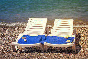 Image showing A holiday for two by the sea.